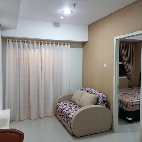 Disewakan apartemen Tower The Suites 1br full furnished dan bagus