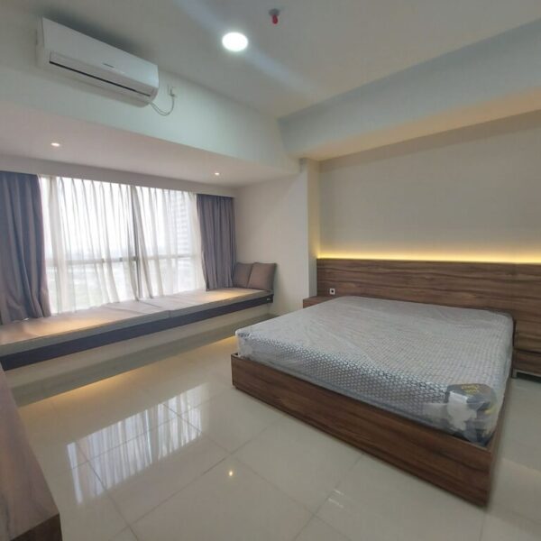 disewakan apartemen orange county 2br bagus dan nyaman di lippo cikarang