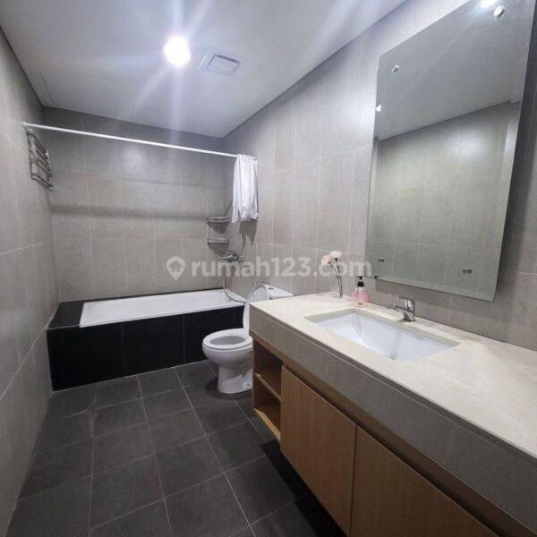 Disewakan Apartemen Orange County 3br Besar Posisi Corner Bagus Dan Nyaman