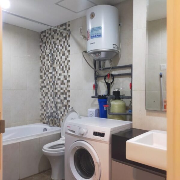 disewakan apartemen trivium 2br the suite  bagus di lippo cikarang